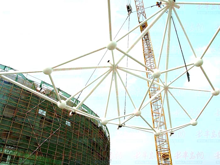 新乡体育馆网架安装